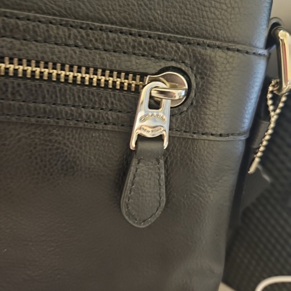 NWOT Coach Charles Messenger Laptop Crossbody Bag in Smooth Leather F54792 Black - Picture 12 of 16
